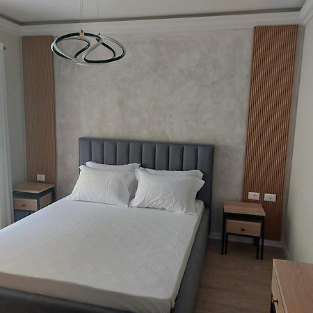 Hotel Demoli Pogradec Kültér fotó