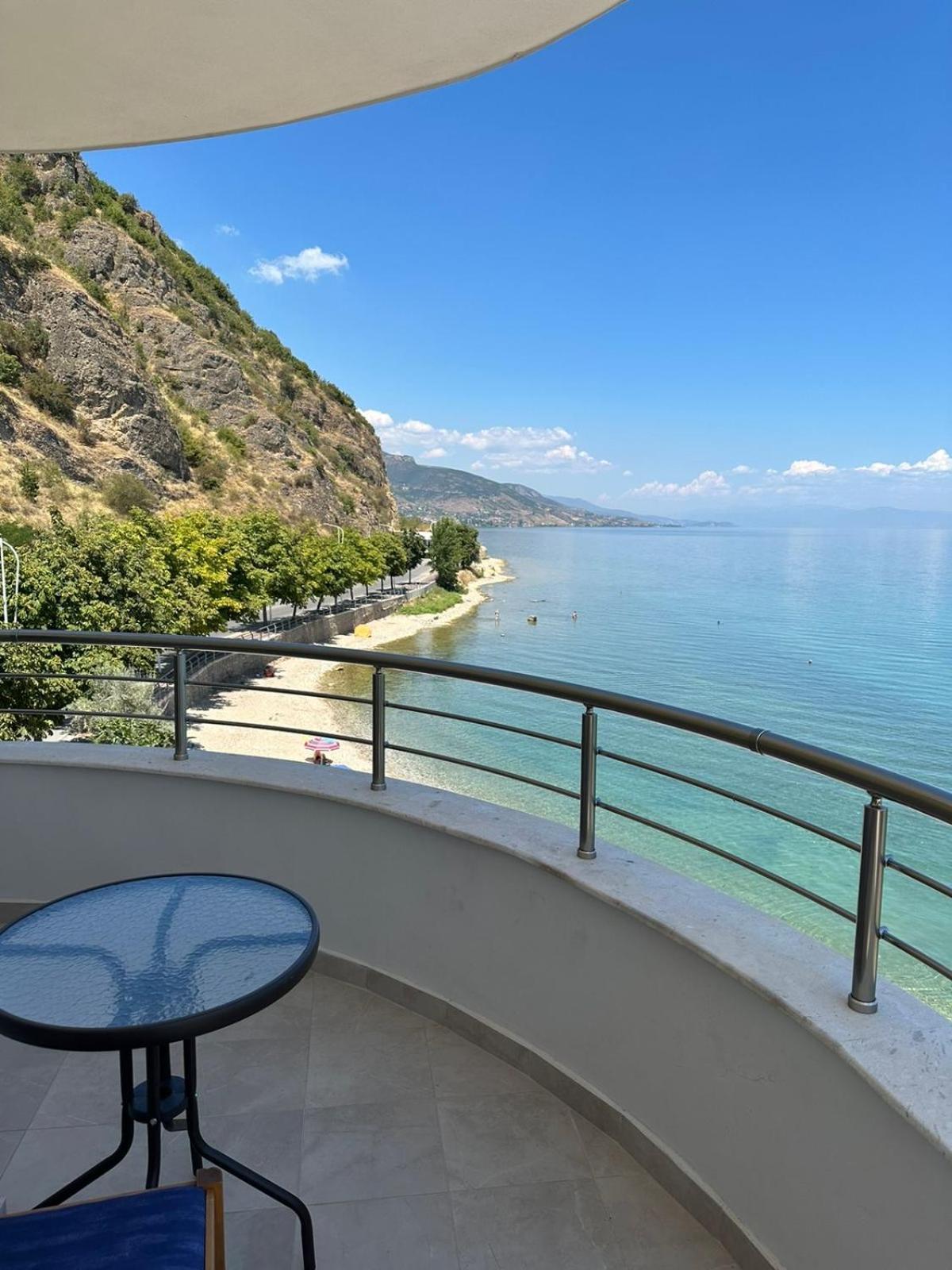 Hotel Demoli Pogradec Kültér fotó