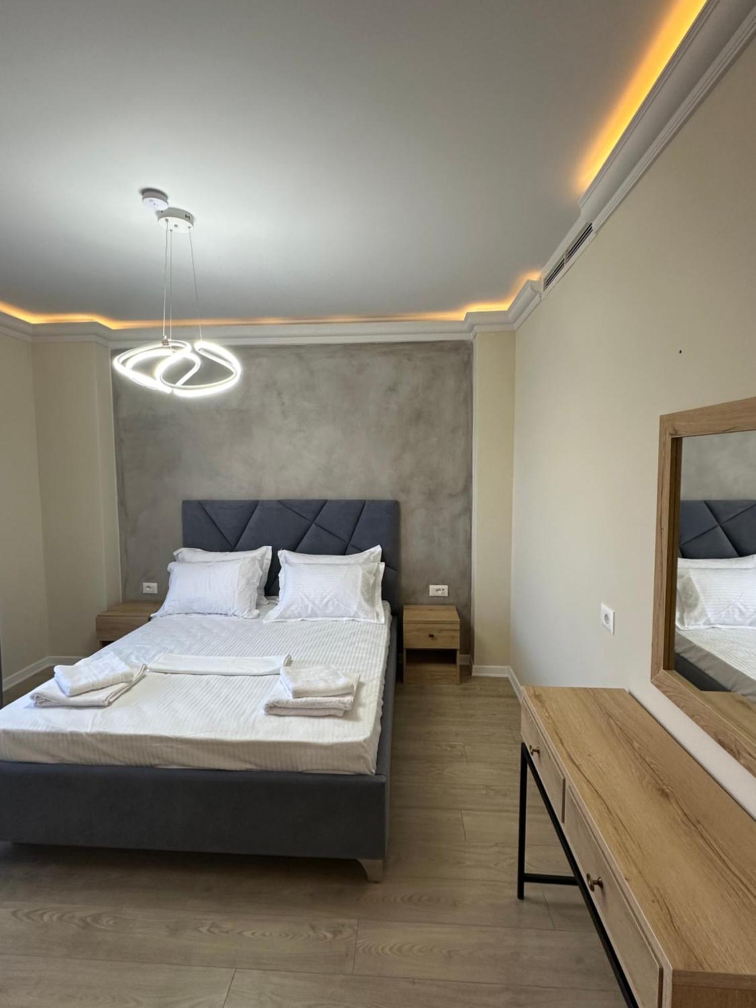 Hotel Demoli Pogradec Kültér fotó