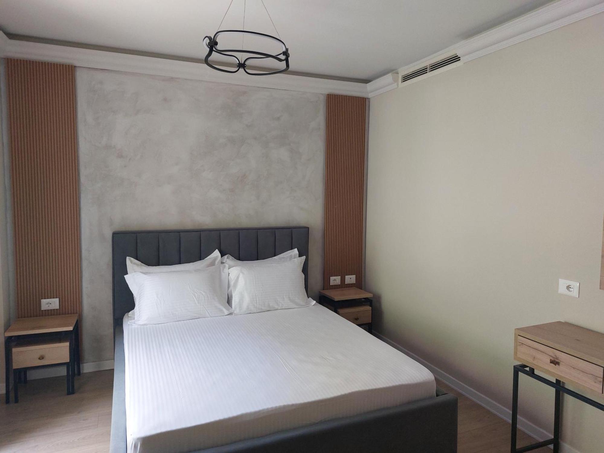 Hotel Demoli Pogradec Kültér fotó