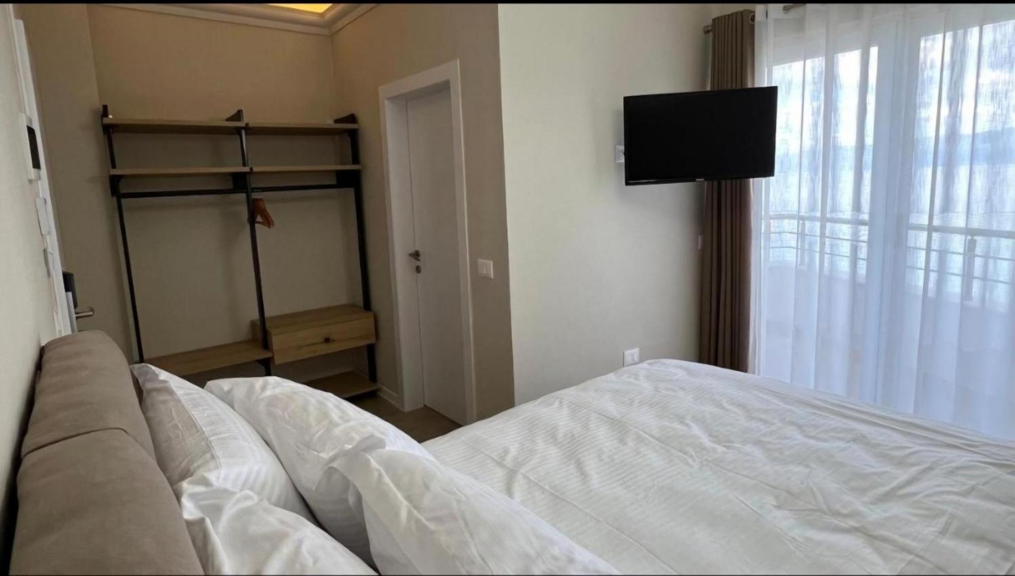 Hotel Demoli Pogradec Kültér fotó