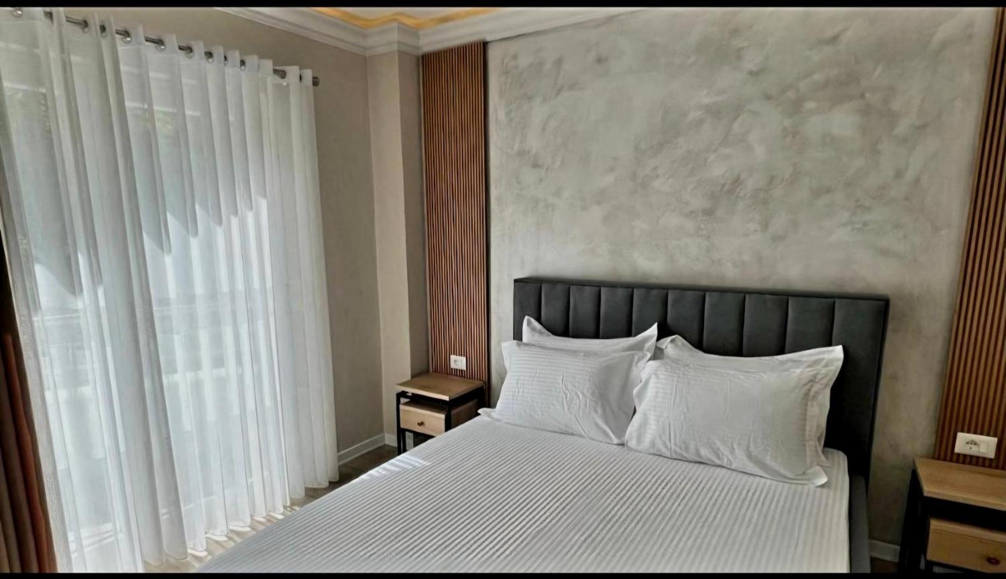 Hotel Demoli Pogradec Kültér fotó