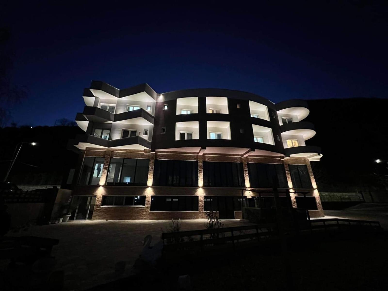 Hotel Demoli Pogradec Kültér fotó